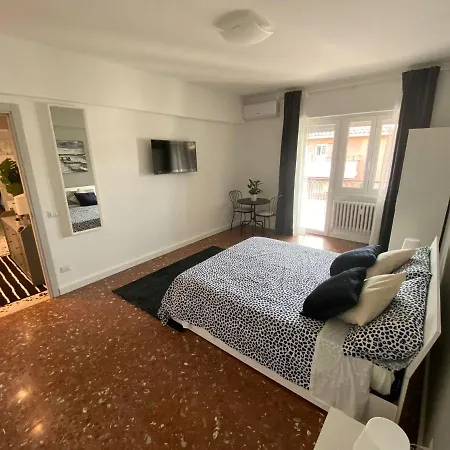 Ytha Housse Roma Centro